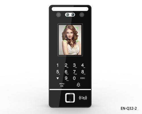 Q32 多功能人脸指纹识别一体机